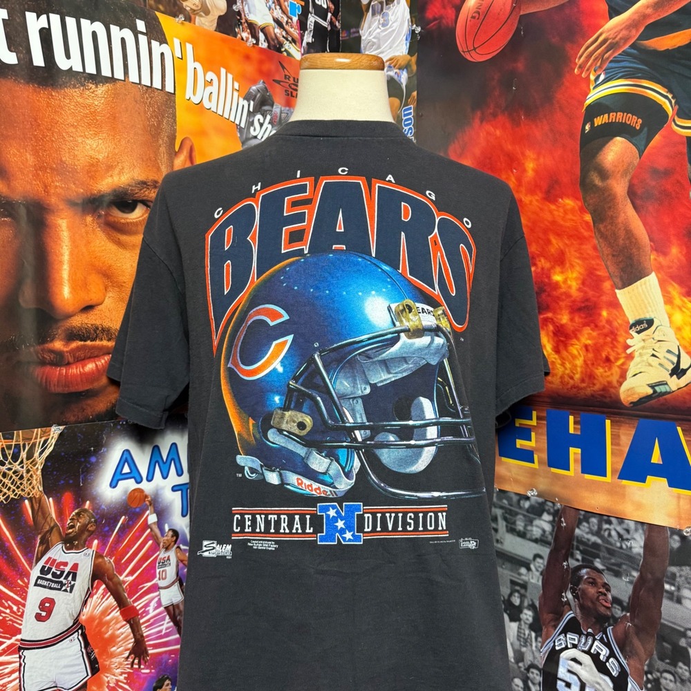 Vintage 90s Chicago Bears Salem Sportswear Helmet Single Stitch NFL  T Shirt XL